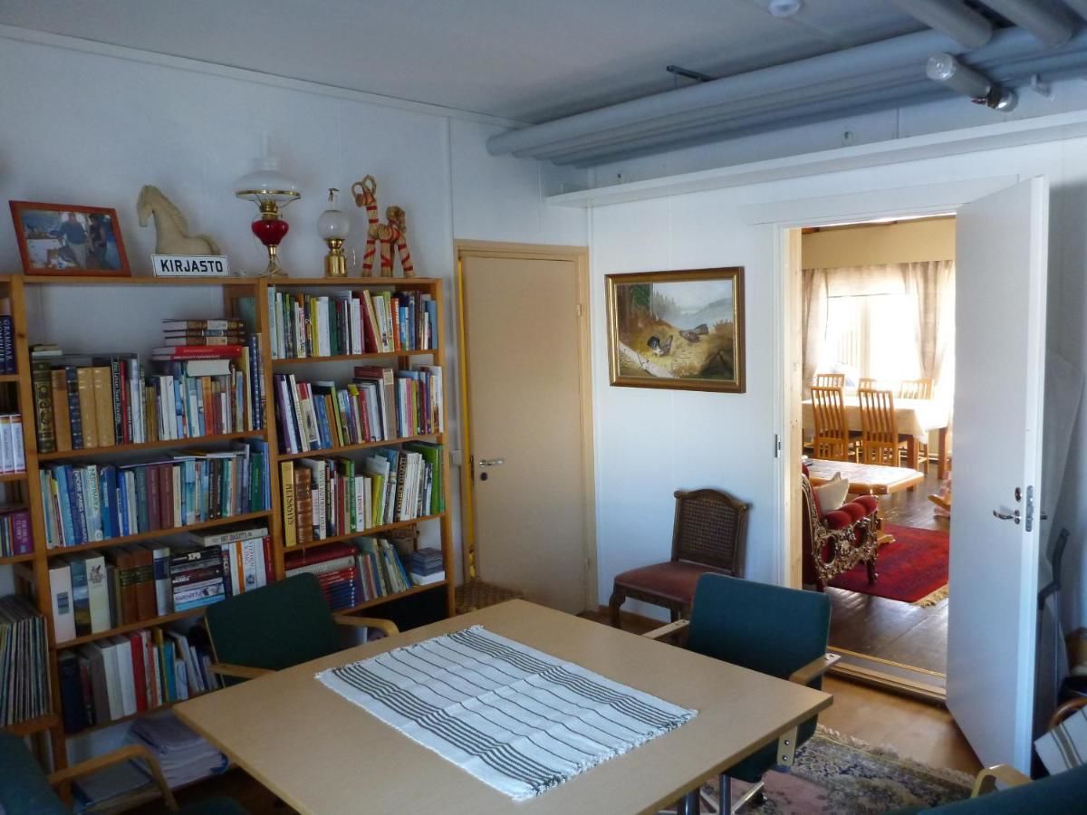 Отели типа «постель и завтрак» Vuotson Maja B&B Vuotso